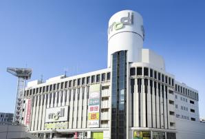 戸塚駅東口ラピス商店会